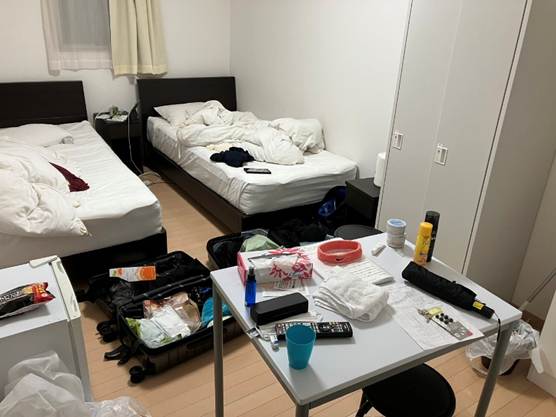 机の上に置かれたベッド

AI 生成コンテンツは誤りを含む可能性があります。